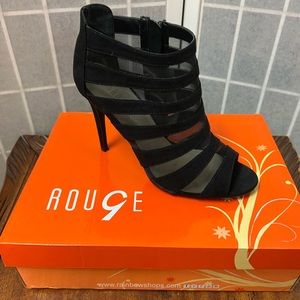 Rouge, Woman’s, Heels4.5”,Black,stripes, Size8.5.: